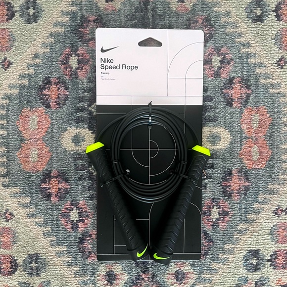 NIKE Fundamental Speed Rope Adjustable Jump Training 9ft Hex Black Neon … - Picture 4 of 4